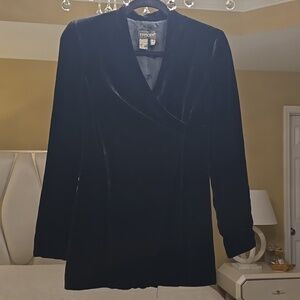 Episode Women's Black Velvet Suit Jacket